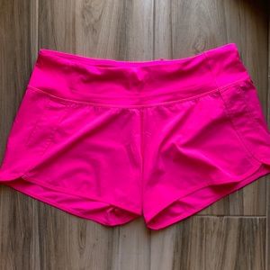 Lululemon pink highlighter 4in run times
